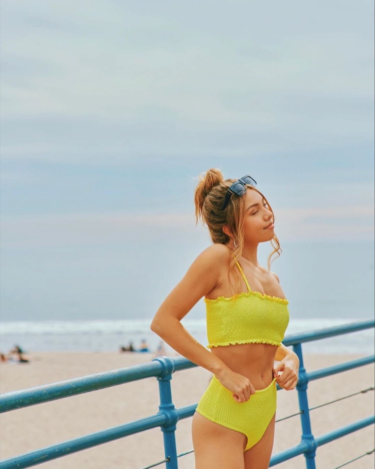 Lindsay Rienstra Lindsay Rienstra