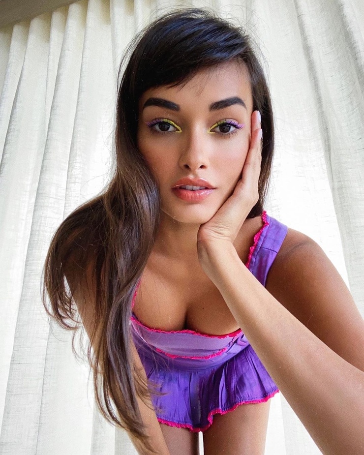 Gizele Oliveira Gizele Oliveira