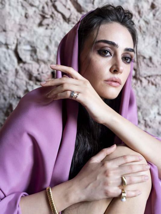 Esra Bilgiç Esra Bilgiç