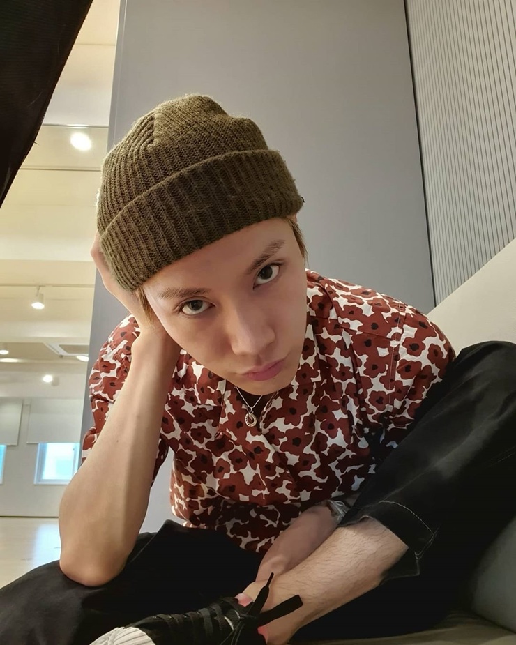 Ten (텐)