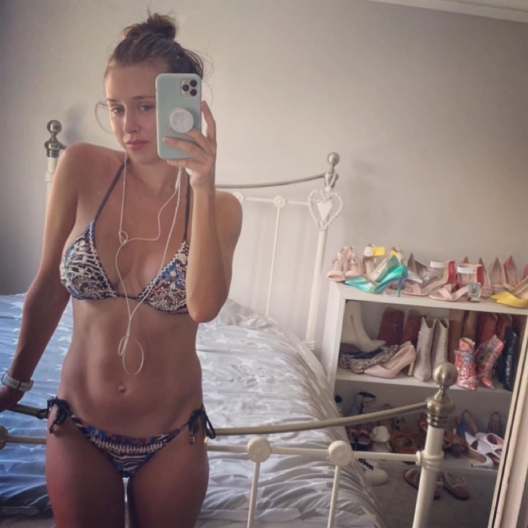 Una Healy