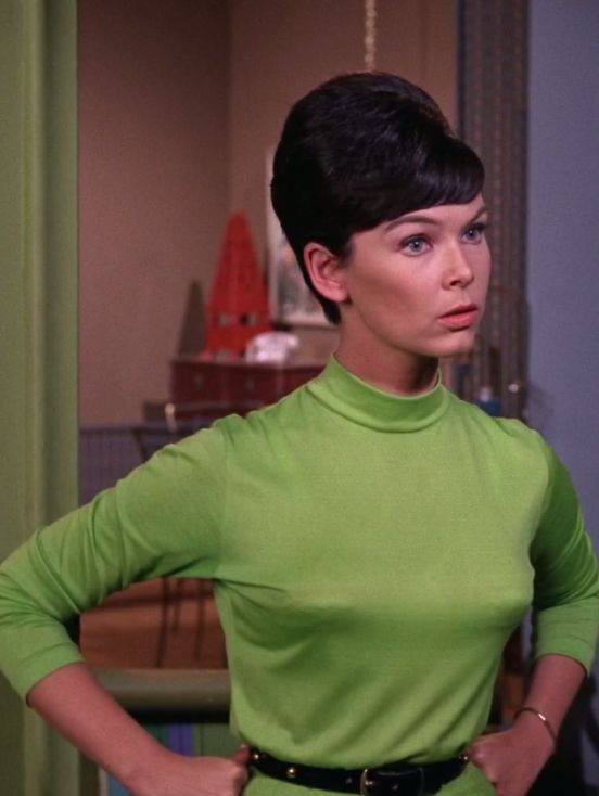 Yvonne Craig