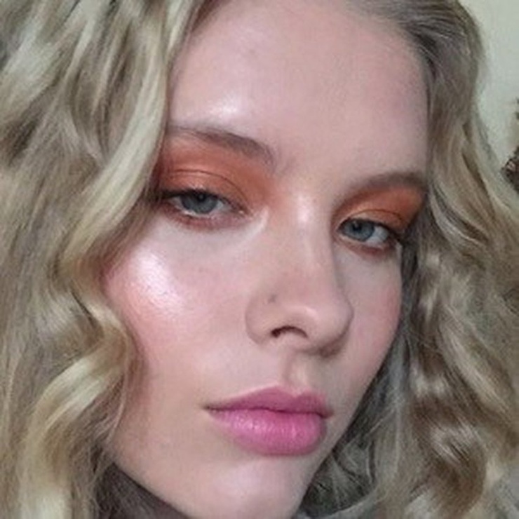 Ella Flood Ella Flood