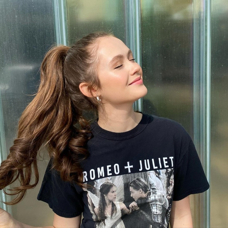 Olivia Sanabia Olivia Sanabia