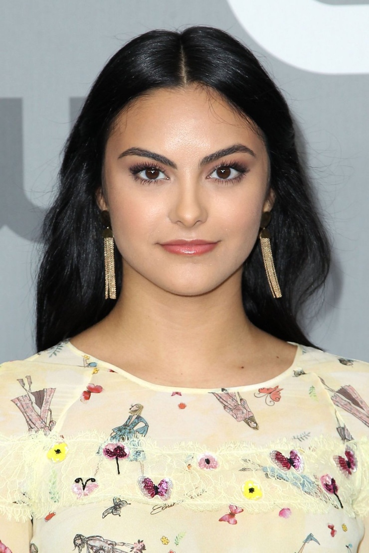 Camila Mendes