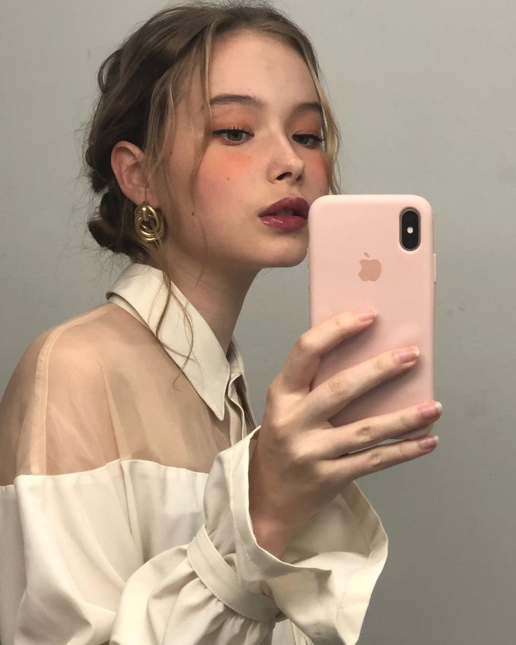 Lisa Tebeneva Lisa Tebeneva