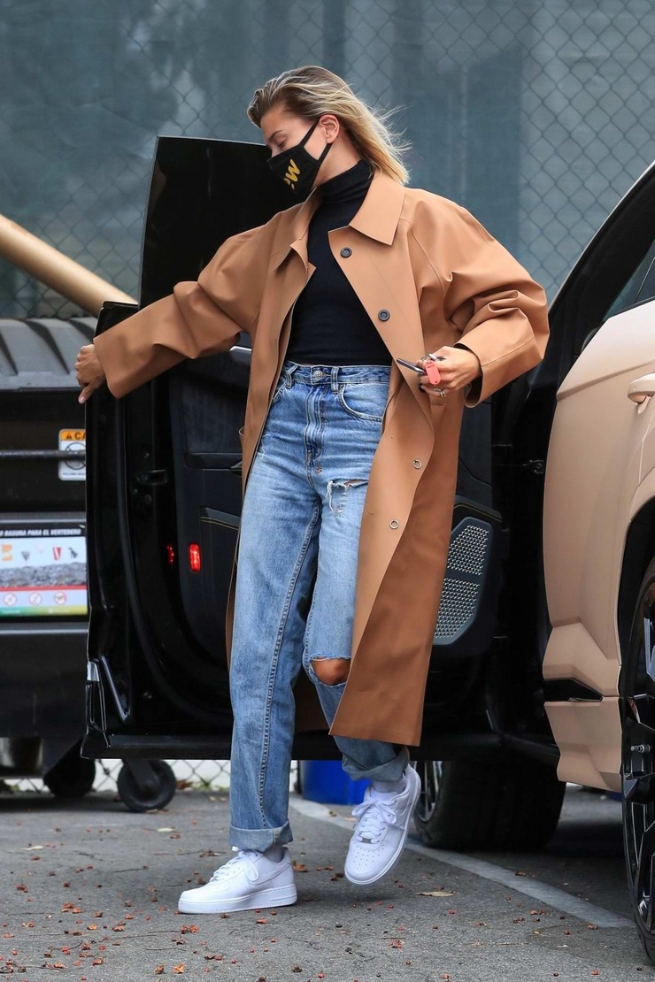 Hailey Baldwin