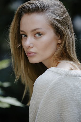 Laura Marosi Laura Marosi