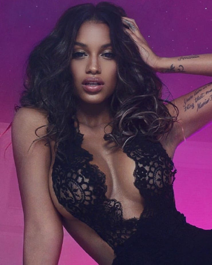 Fanny Neguesha