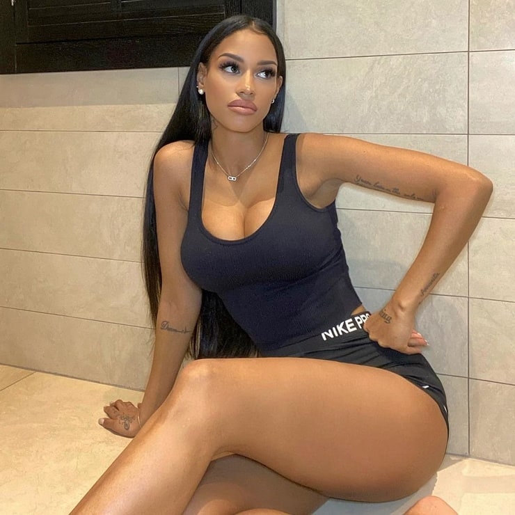 Fanny Neguesha