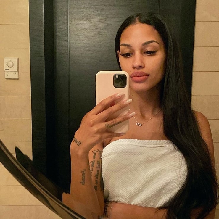 Fanny Neguesha