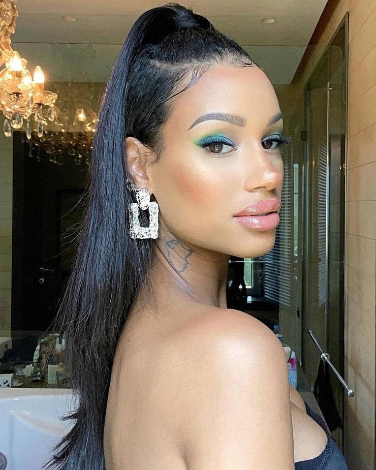 Fanny Neguesha