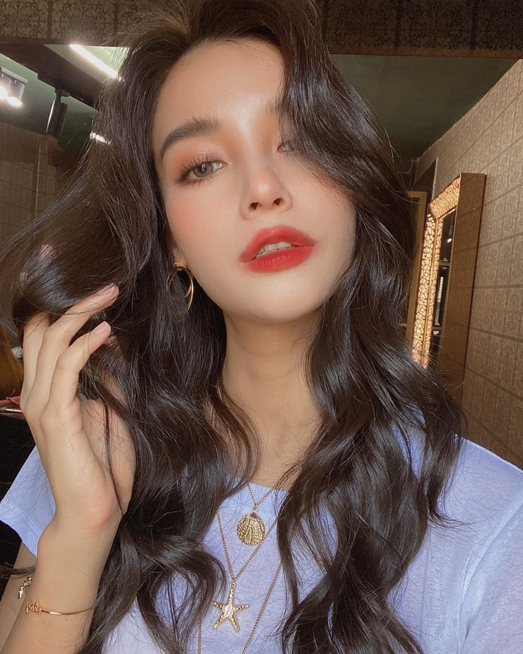 Wannarot Sonthichai Wannarot Sonthichai