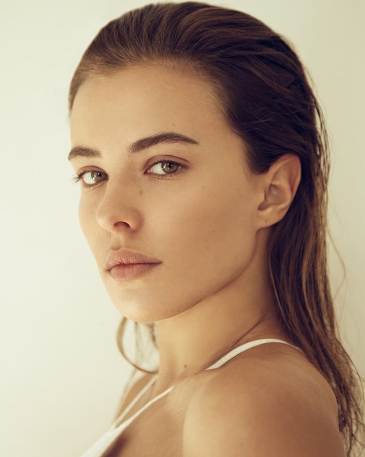 Chloé Nicolas Chloé Nicolas
