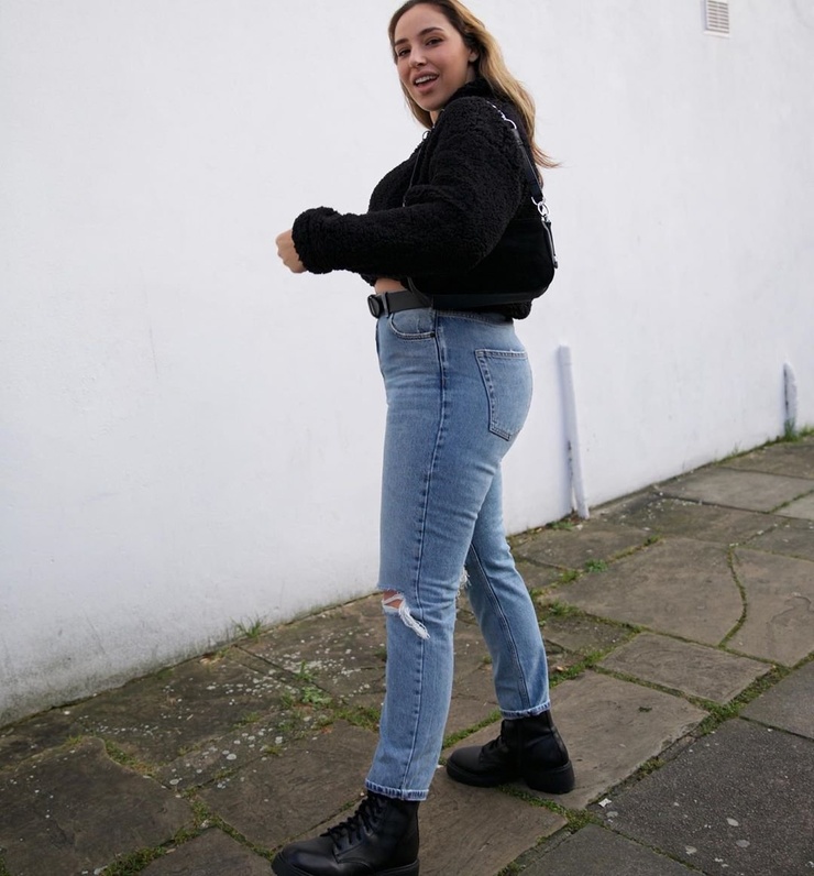 Jada Sezer