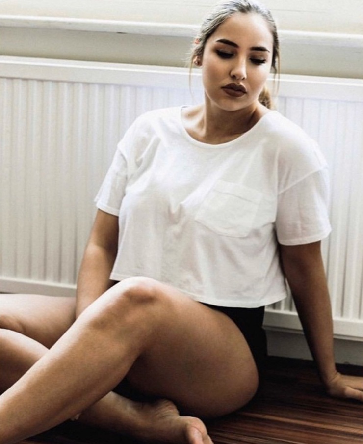 Jada Sezer