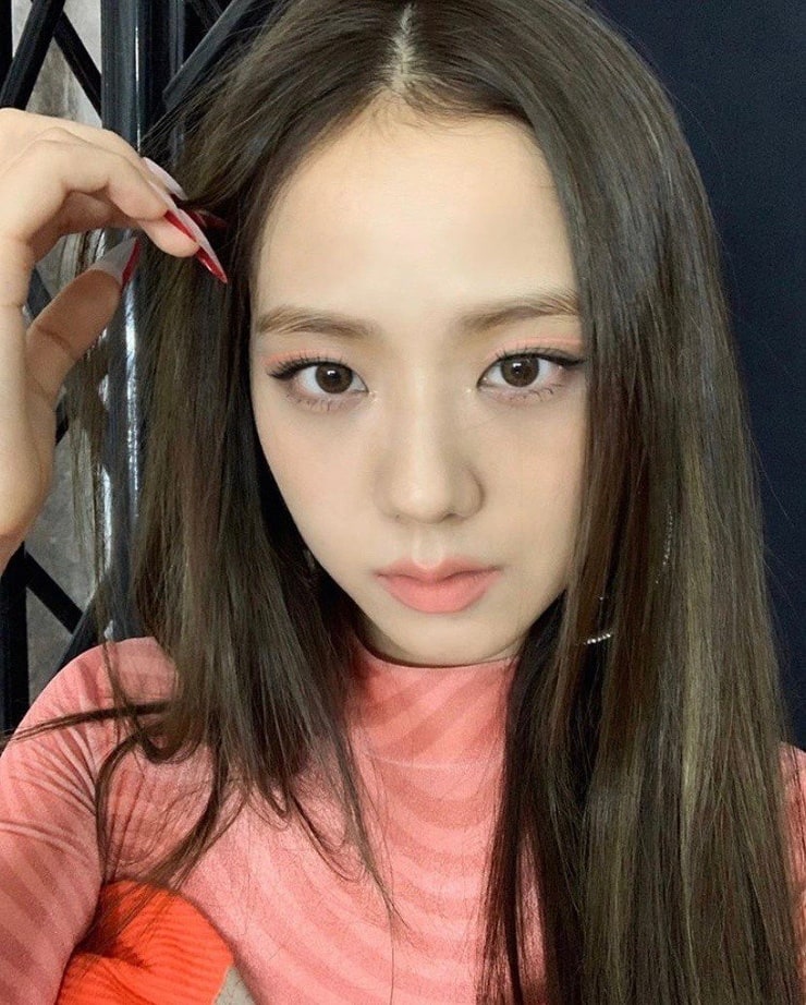 Picture of Kim Jisoo