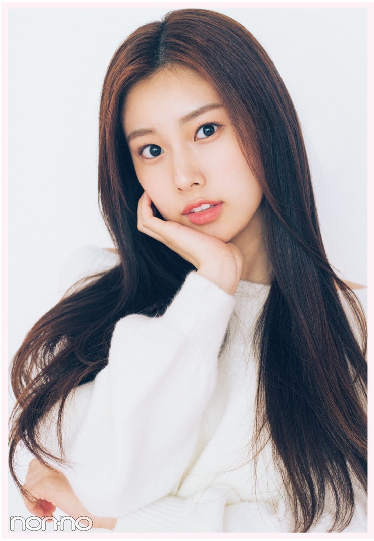 Kang Hyewon
