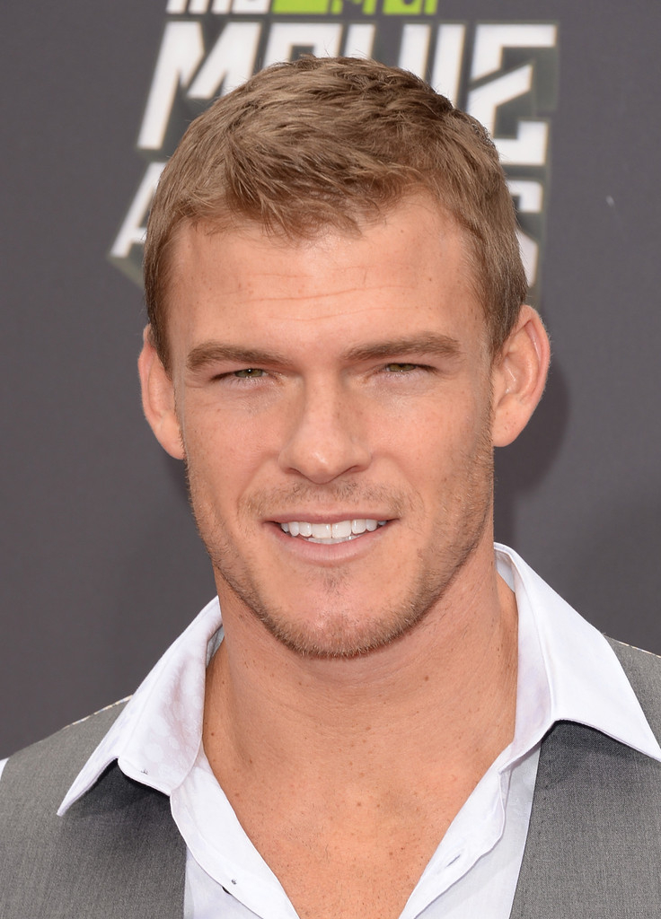 Alan Ritchson