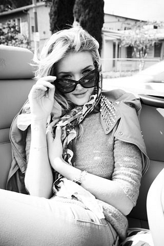Rosie Huntington-Whiteley Rosie Huntington-Whiteley