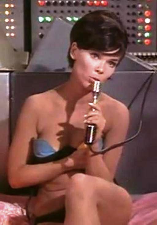 Yvonne Craig