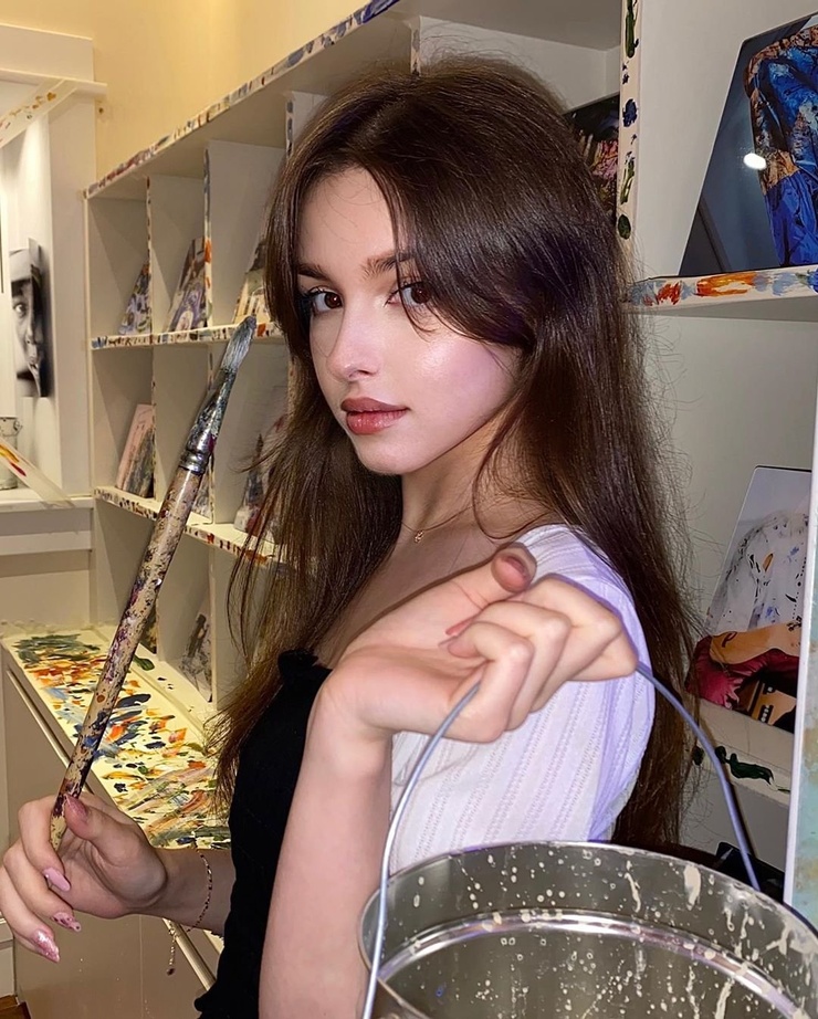 Elina Karimova Elina Karimova