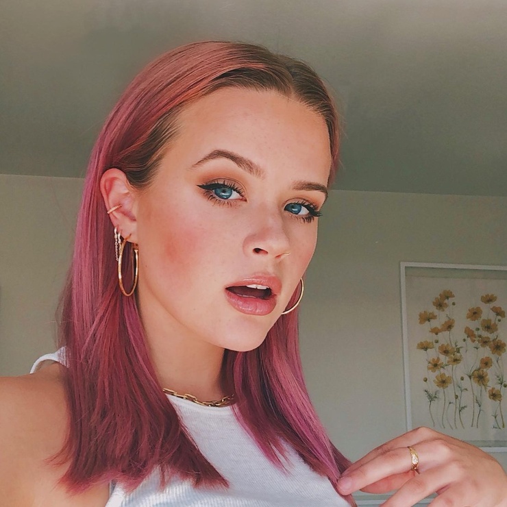 Ava Phillippe