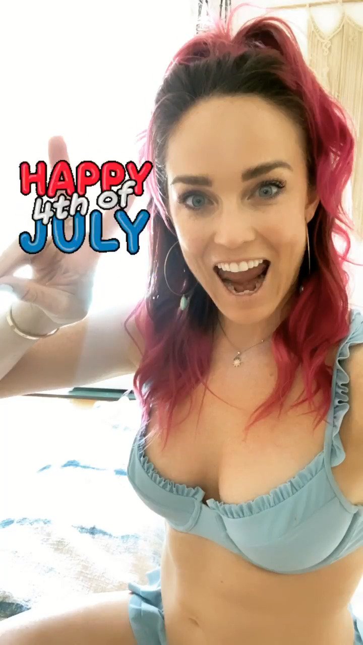 Caity Lotz Caity Lotz