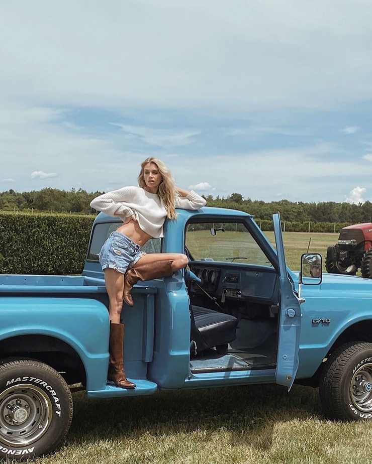 Stella Maxwell