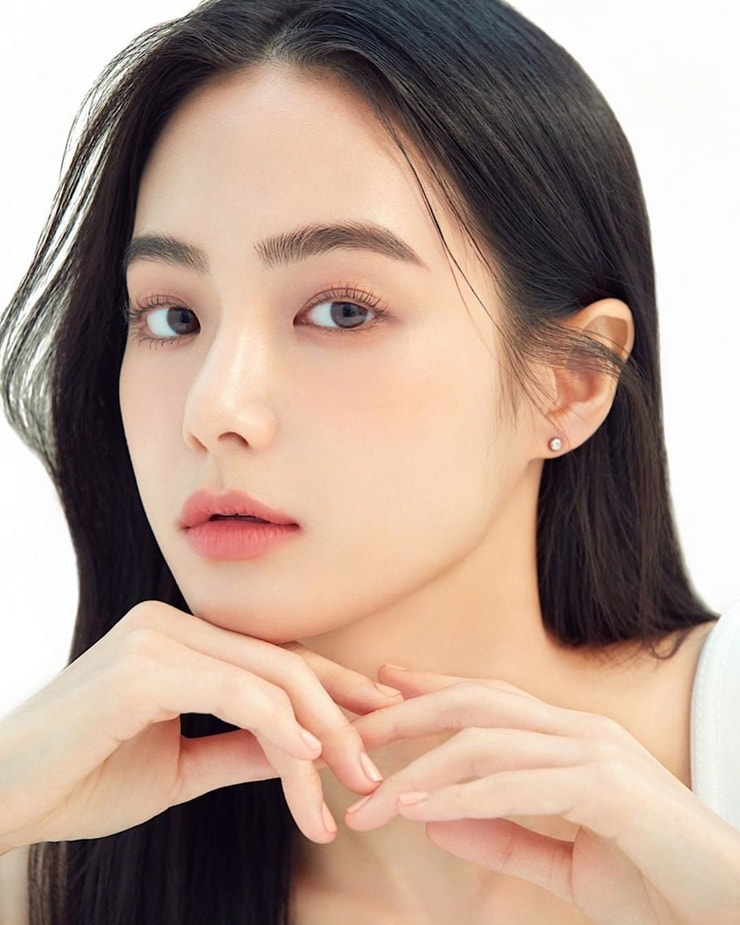 Suzu Hong Suzu Hong
