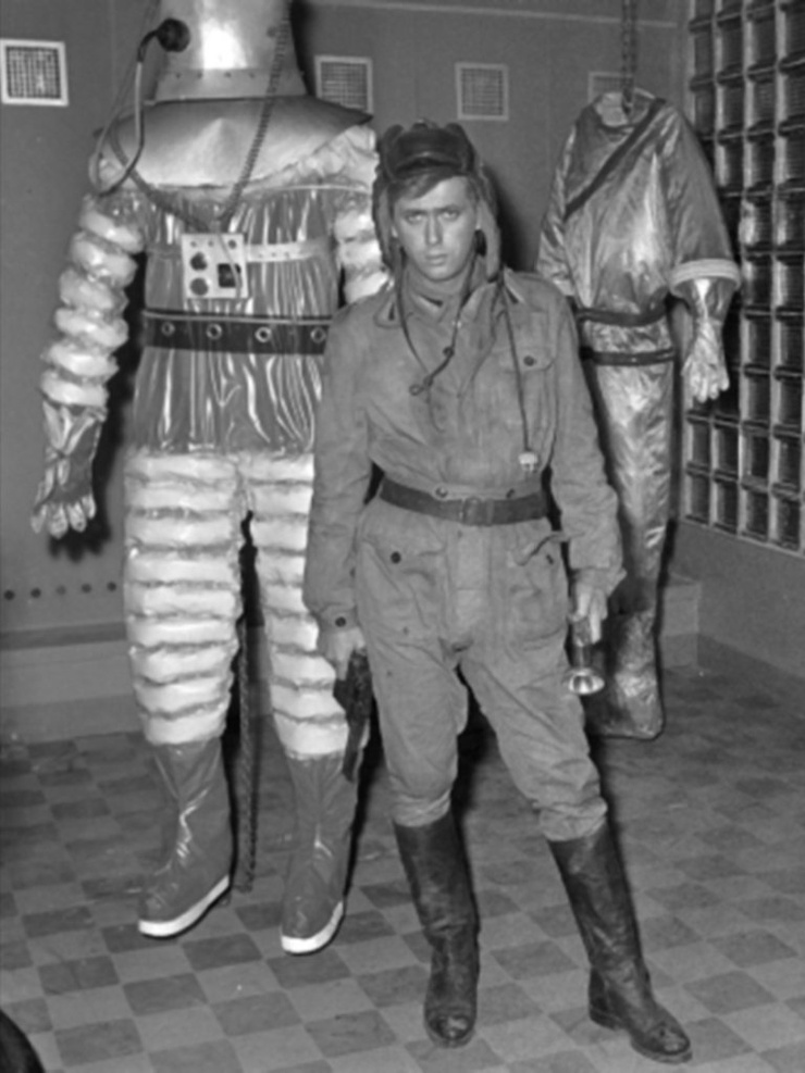 Four Tank-Men and a Dog