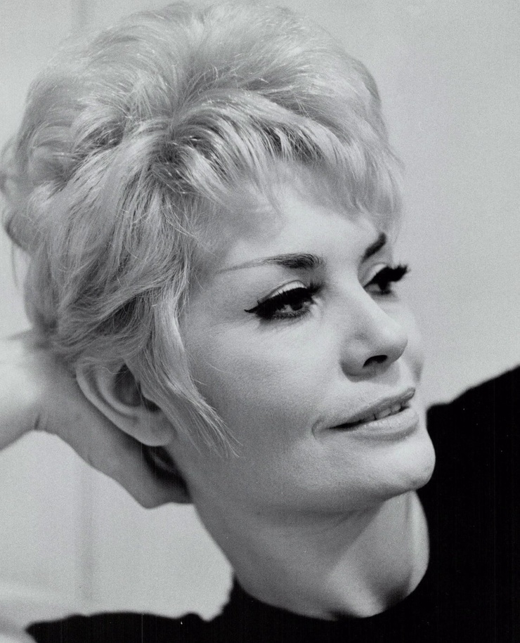 Noëlle Adam