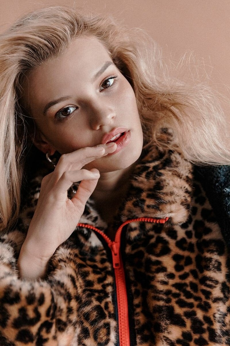 Cayley Lane King