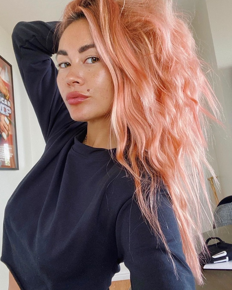 Ana Tanaka (Model)
