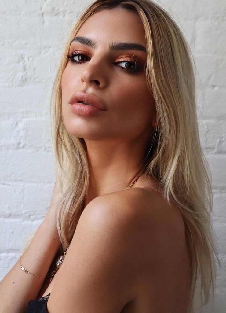 Emily Ratajkowski Emily Ratajkowski