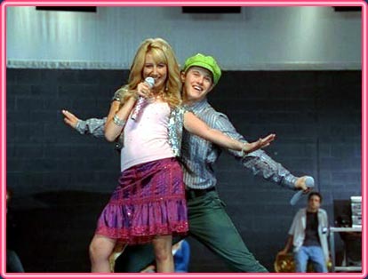 Lucas Grabeel