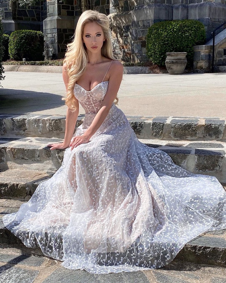 Picture of Amanda Taylor (Model) Picture of Amanda Taylor (Model)