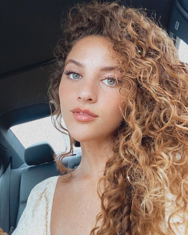 Picture of Sofie Dossi