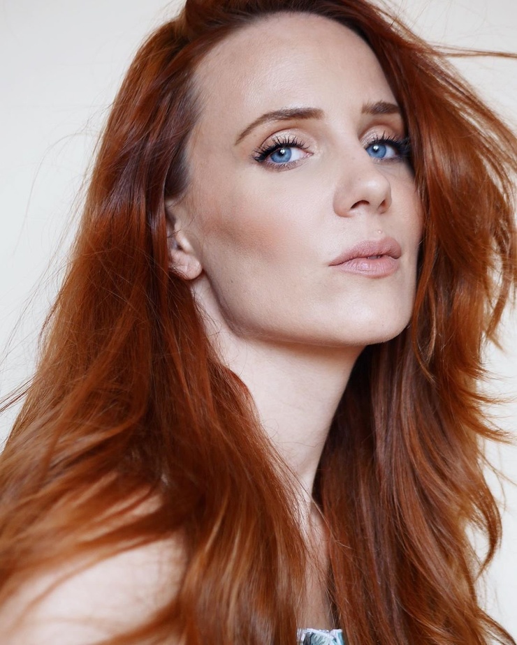 Simone Simons Simone Simons