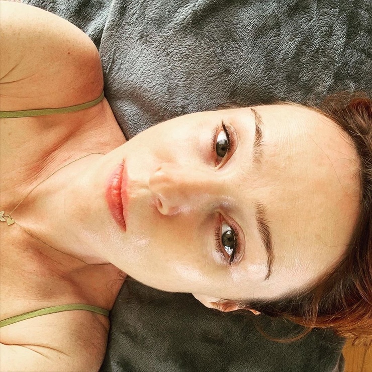 Ruth Connell Ruth Connell