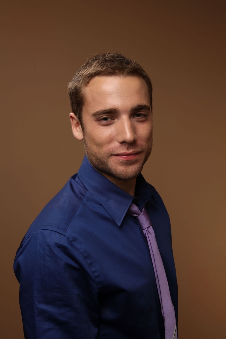 Dustin Milligan