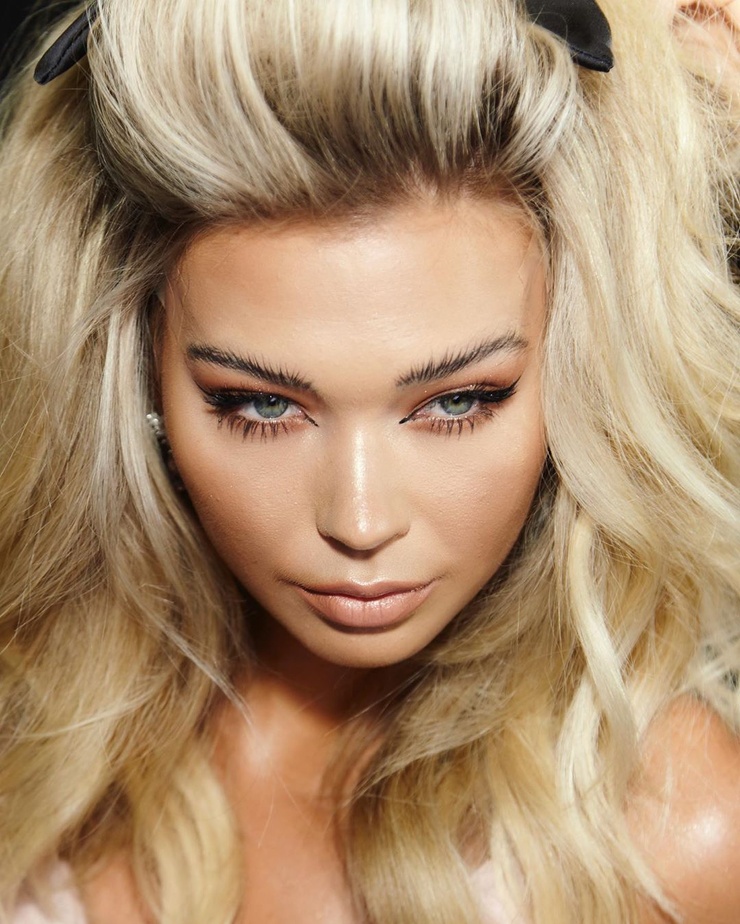 Sandra Kubicka Sandra Kubicka