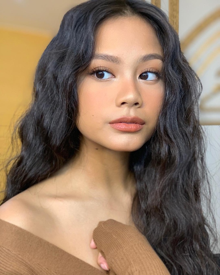 Ylona Garcia