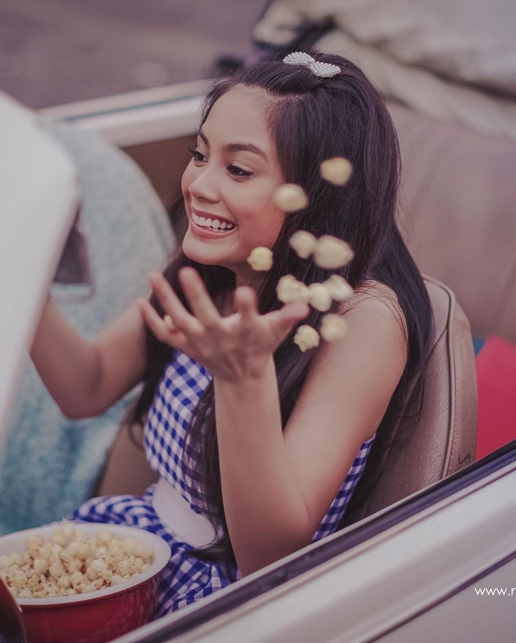 Ylona Garcia