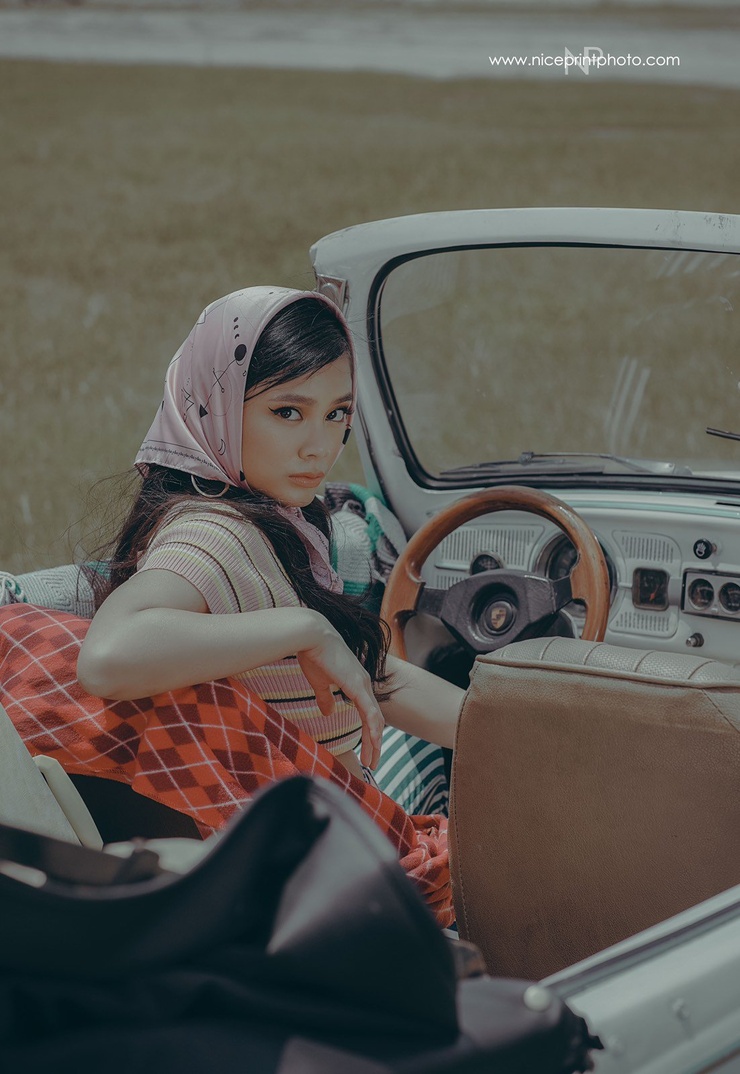 Ylona Garcia