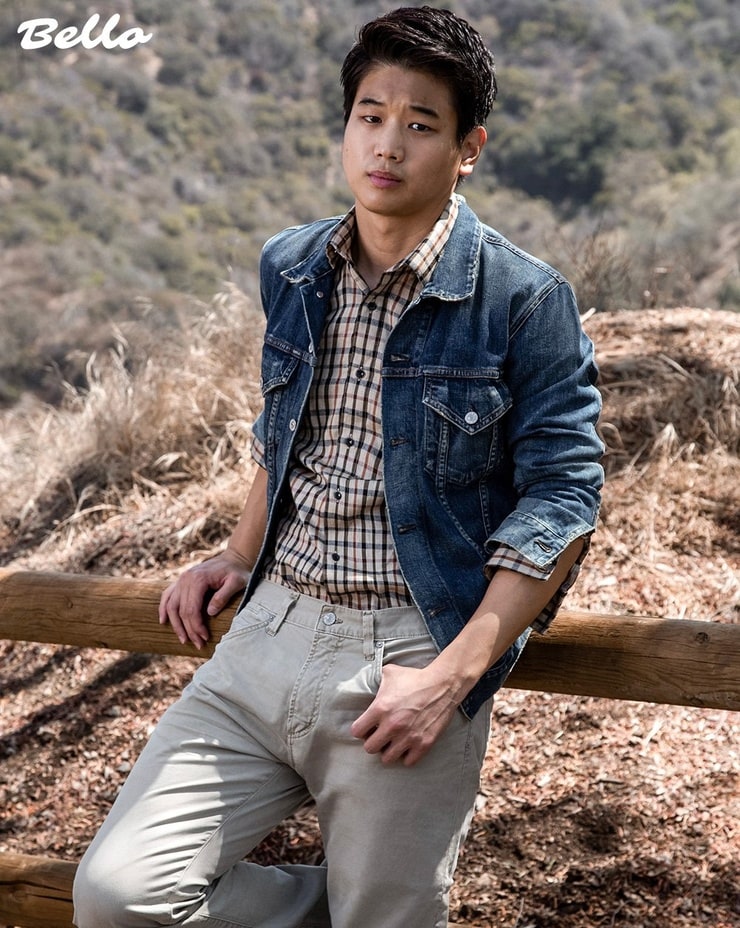 Ki Hong Lee