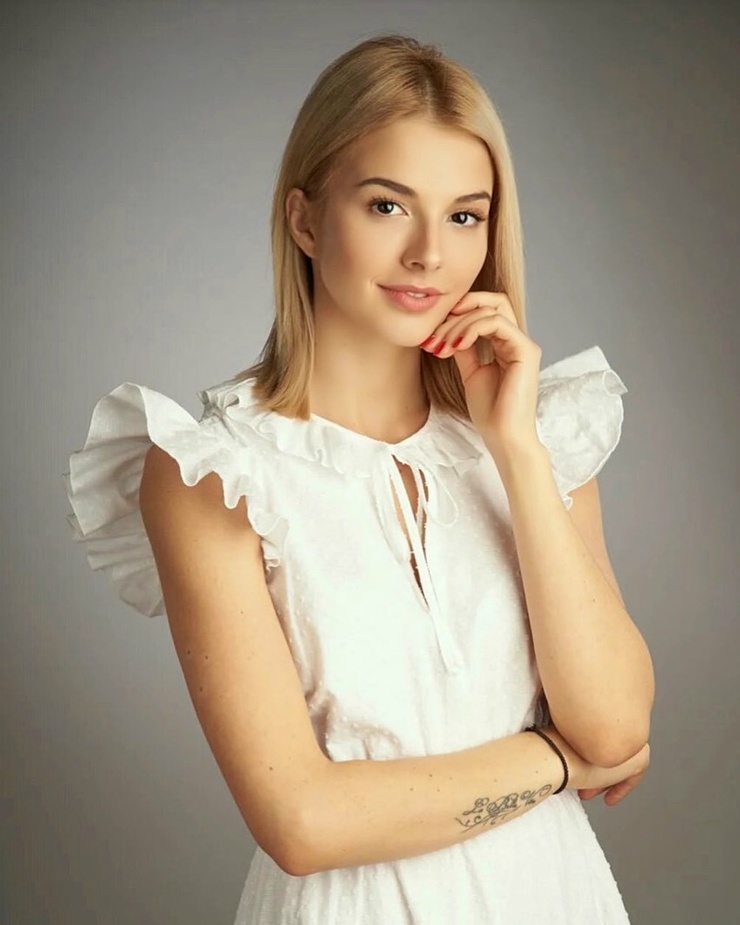 Angelina Aisman Angelina Aisman