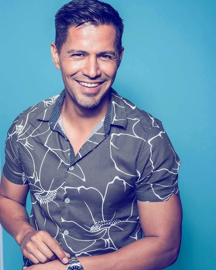 Jay Hernandez