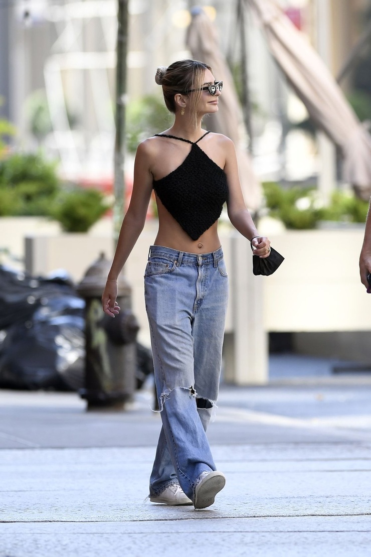 Emily Ratajkowski