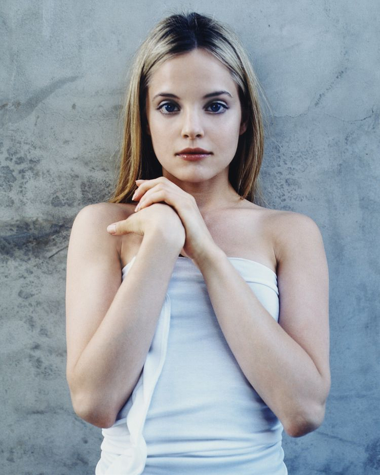 Mena Suvari Mena Suvari